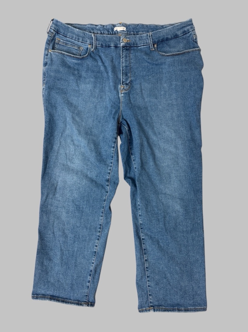 Good American Medium Wash Denim Relaxed Fit Straight-Leg Jeans